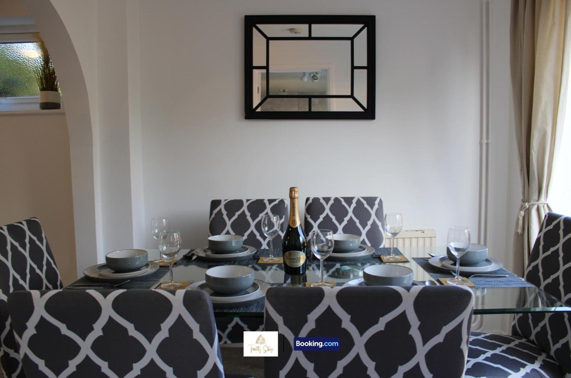 4 Bedroom House With Parking Near City Centre By Trinity Stays Short Lets & Serviced Accommodation Cambridge Luaran gambar