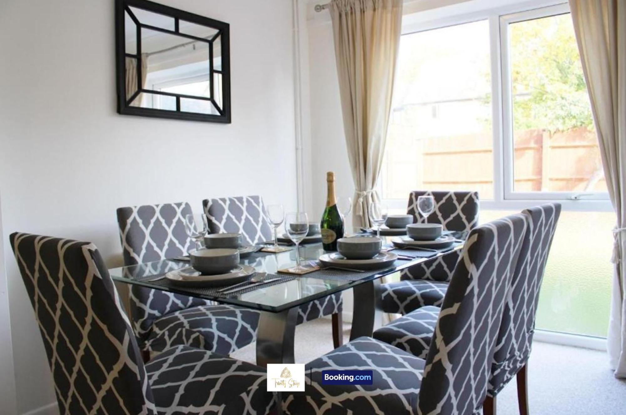 4 Bedroom House With Parking Near City Centre By Trinity Stays Short Lets & Serviced Accommodation Cambridge Luaran gambar