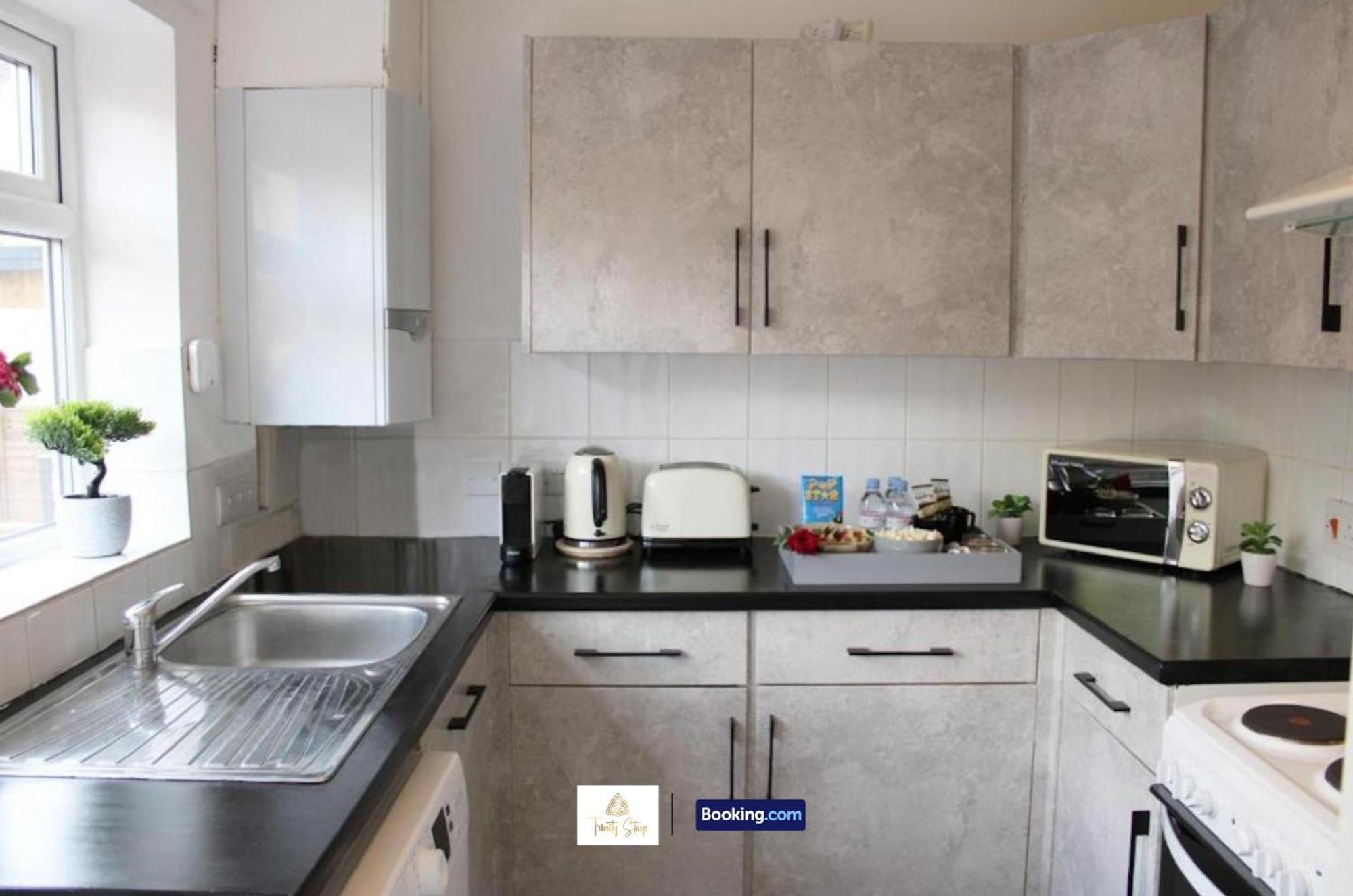 4 Bedroom House With Parking Near City Centre By Trinity Stays Short Lets & Serviced Accommodation Cambridge Luaran gambar