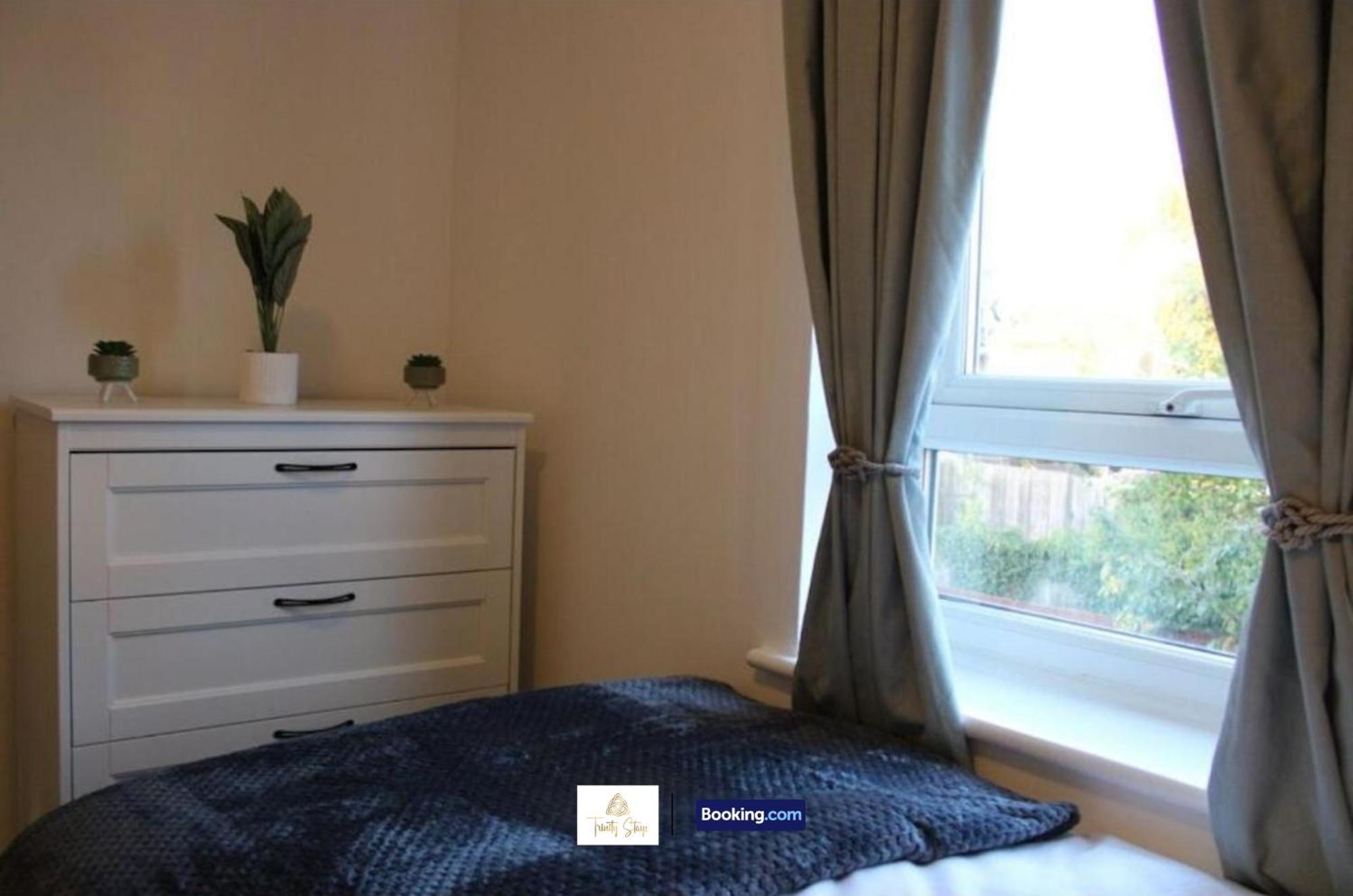 4 Bedroom House With Parking Near City Centre By Trinity Stays Short Lets & Serviced Accommodation Cambridge Luaran gambar