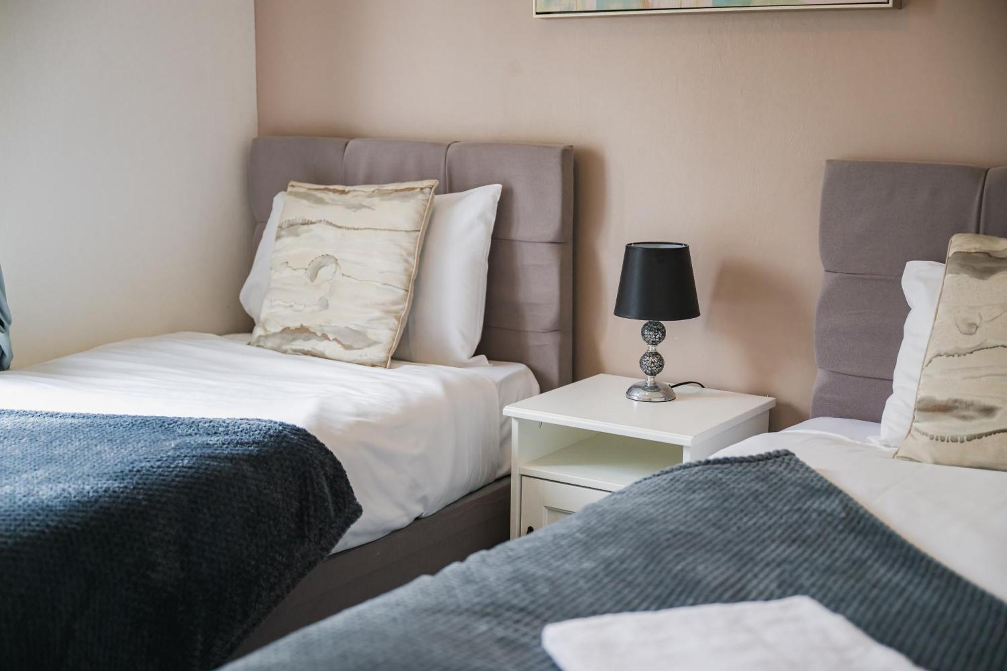 4 Bedroom House With Parking Near City Centre By Trinity Stays Short Lets & Serviced Accommodation Cambridge Luaran gambar
