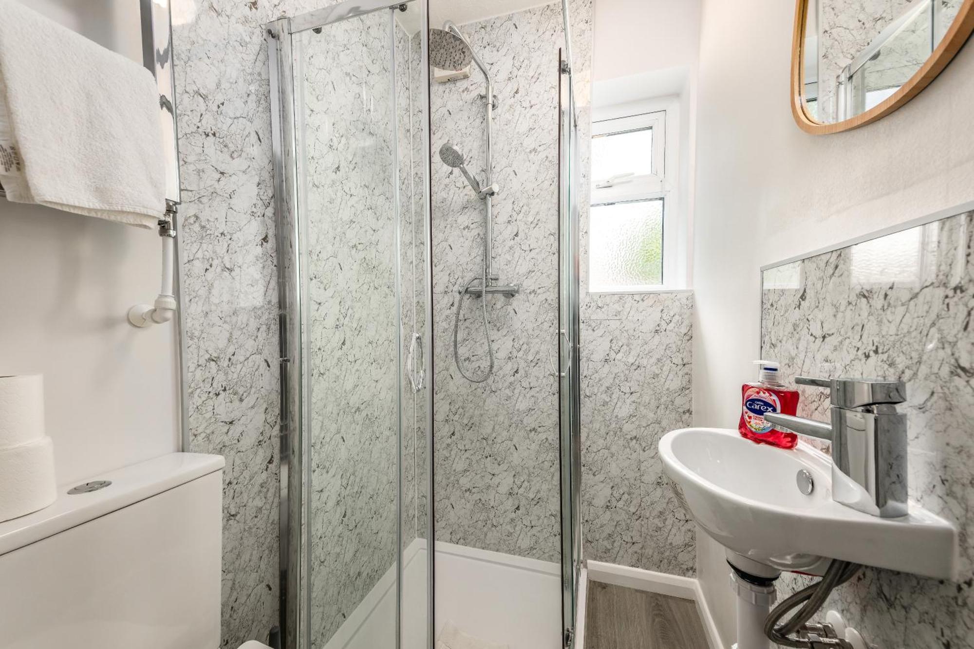 4 Bedroom House With Parking Near City Centre By Trinity Stays Short Lets & Serviced Accommodation Cambridge Luaran gambar
