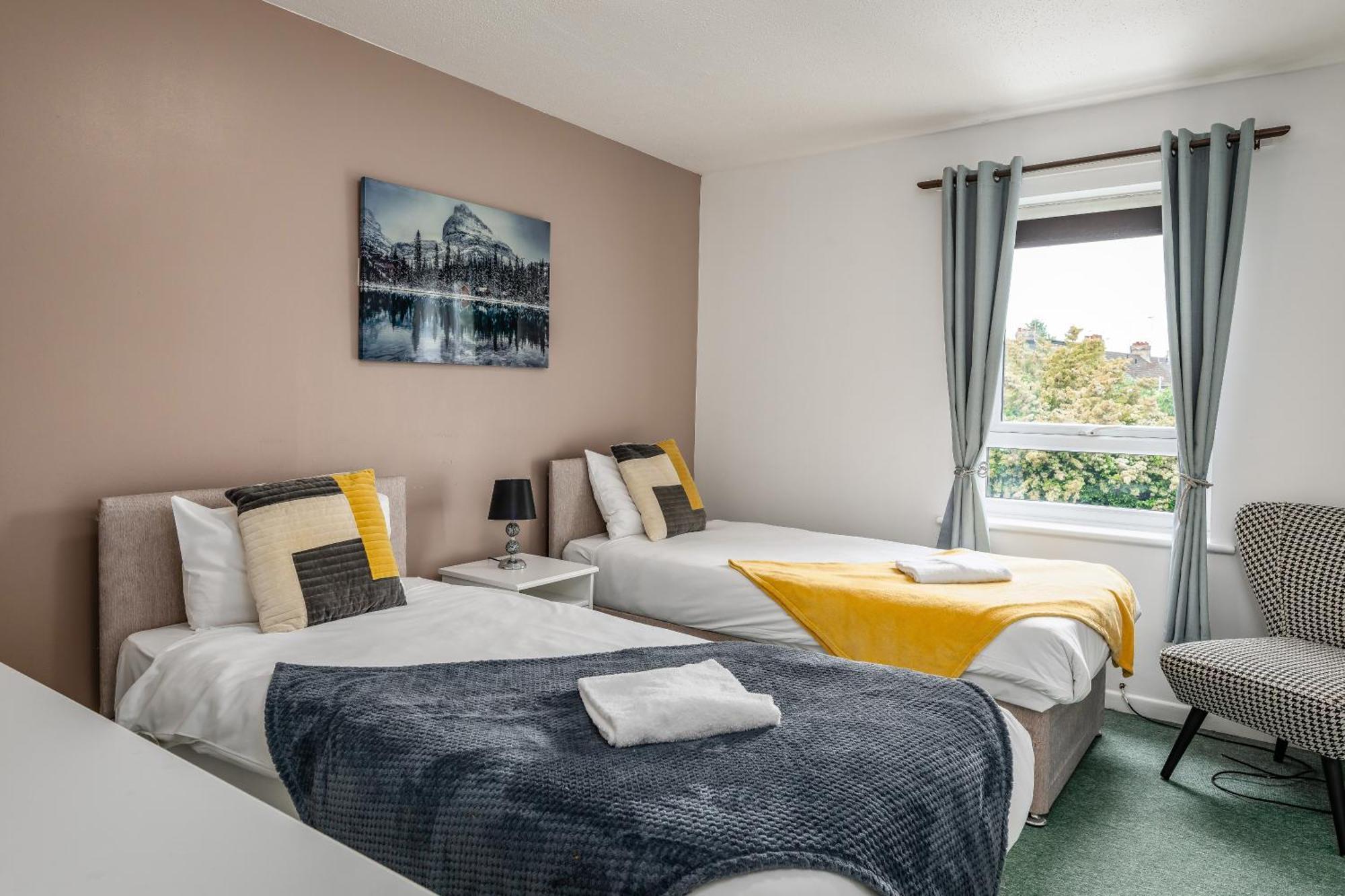 4 Bedroom House With Parking Near City Centre By Trinity Stays Short Lets & Serviced Accommodation Cambridge Luaran gambar
